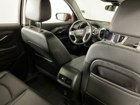 Used 2024 GMC Terrain SLT AWD/4WD image 34
