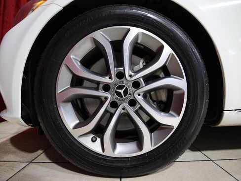 Used 2018 Mercedes-Benz C 300 Sedan image 7