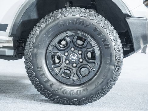 Certified 2022 Ford Bronco Wildtrak image 15