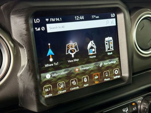 Used 2021 Jeep Wrangler Unlimited Sahara w/ Uconnect 4C Nav & Sound Group AWD/4WD image 14