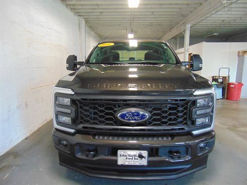 Used 2024 Ford F250 XL w/ STX Appearance Package image 3