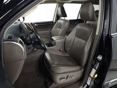 Used 2017 Lexus GX 460 image 13