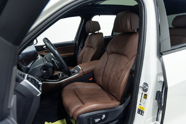 Certified 2024 BMW X5 M60i AWD/4WD image 22