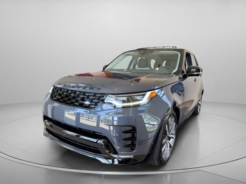 Certified 2025 Land Rover Discovery Dynamic SE image 1