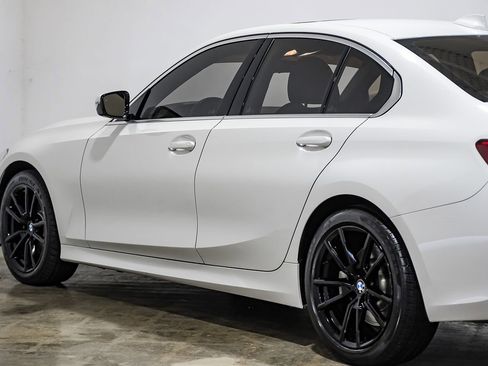 Used 2020 BMW 330i Sedan w/ Convenience Package RWD image 13