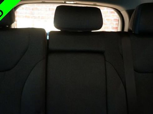 Used 2023 Hyundai Santa Fe SE image 32