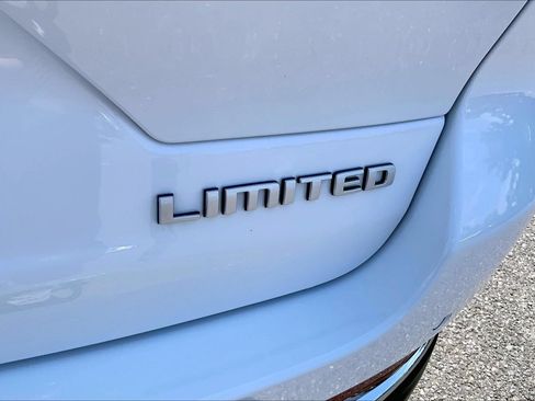 Certified 2024 Jeep Grand Cherokee Limited AWD/4WD image 27