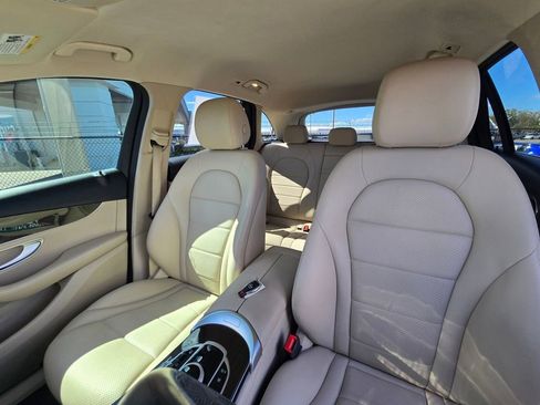 Used 2019 Mercedes-Benz GLC 300 image 26