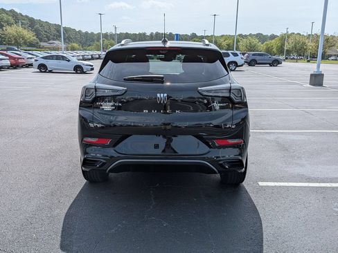 Used 2024 Buick Encore GX Avenir w/ Avenir Technology Package FWD image 4