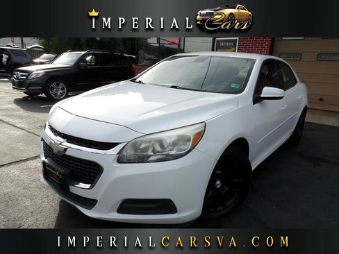 Used 2015 Chevrolet Malibu LT w/ Power Convenience Package image 1