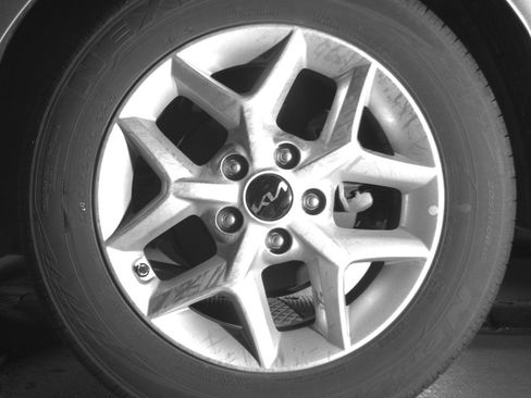 Used 2025 Kia Soul LX w/ LX Technology Package FWD image 17