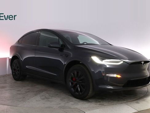 Used 2023 Tesla Model X Plaid image 13