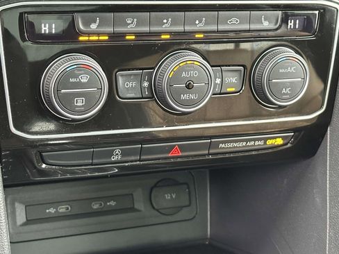 Used 2023 Volkswagen Atlas Cross Sport SEL image 12