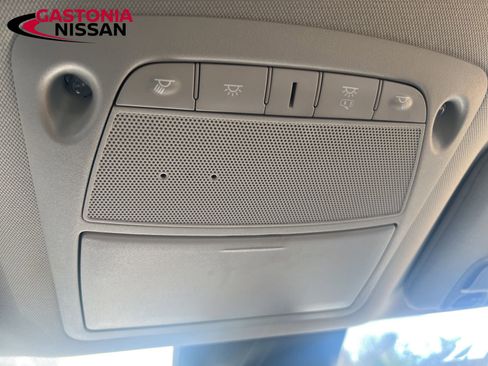 Used 2024 Nissan Murano SV image 38