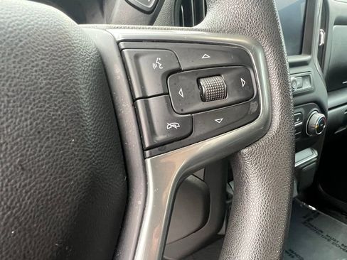 Used 2022 Chevrolet Silverado 2500 Custom w/ Custom Convenience Package image 32