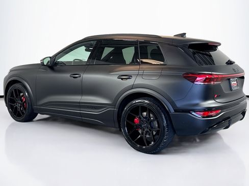 Used 2025 Audi SQ6 e-tron Prestige AWD/4WD image 7