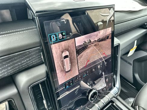 New 2026 GMC Yukon XL AT4 Ultimate AWD/4WD image 29