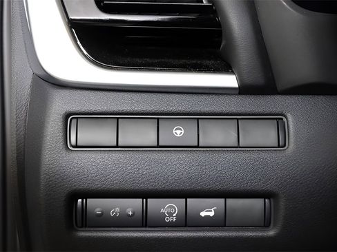 Used 2024 Nissan Rogue SL w/ SL Premium Package image 19