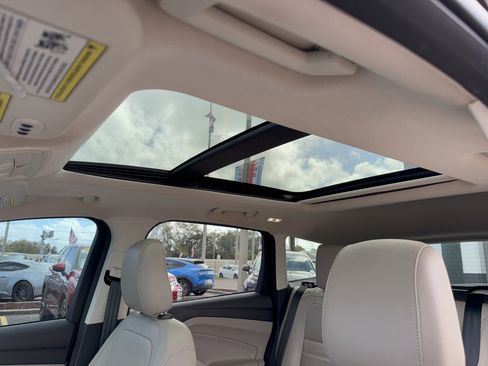 Certified 2019 Ford Escape Titanium image 29