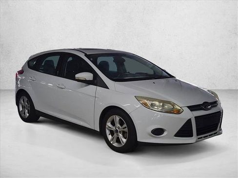 Used 2014 Ford Focus SE FWD image 3