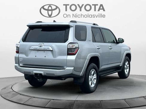 Used 2022 Toyota 4Runner SR5 Premium image 6