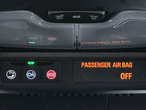 Used 2023 Chevrolet Colorado LT w/ LT Convenience Package image 18