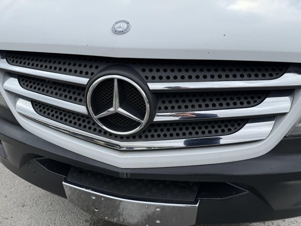 Used 2014 Mercedes-Benz Sprinter 3500 image 29