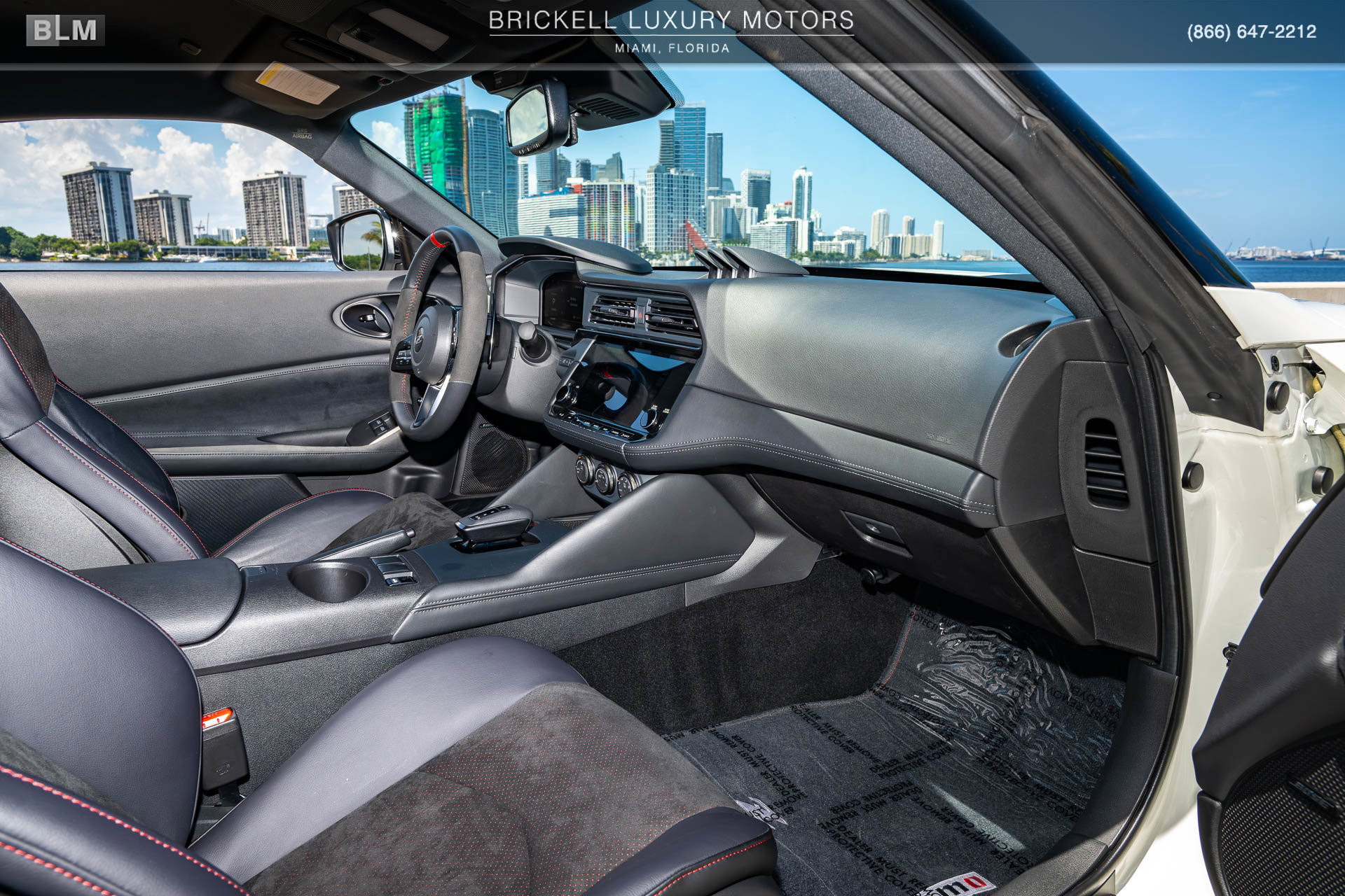 Used 2025 Nissan Z NISMO w/ Floor Mat Package RWD image 8
