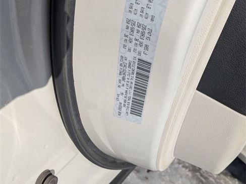 Used 2017 Chrysler Pacifica Limited w/ UConnect Theater Package image 33