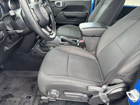 Certified 2022 Jeep Wrangler Sport AWD/4WD image 12