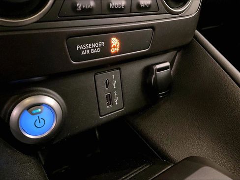Used 2023 Nissan Leaf S image 31