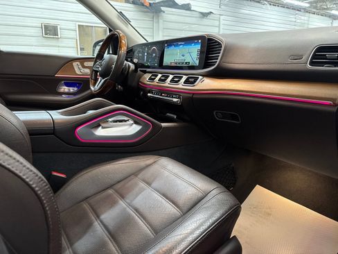 Used 2020 Mercedes-Benz GLS 450 4MATIC image 27