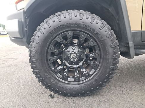 Used 2014 Toyota FJ Cruiser 2WD w/ Convenience Package image 10