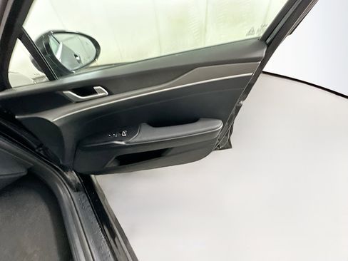 Used 2025 Kia K5 LXS image 30