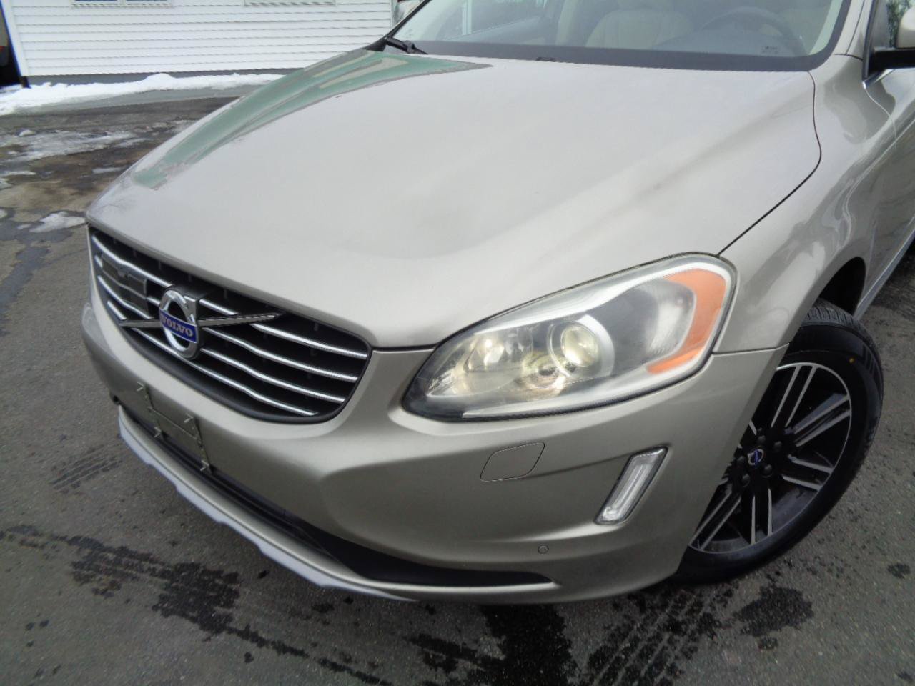 Used 2016 Volvo XC60 T5 Platinum w/ Protection Package FWD image 18