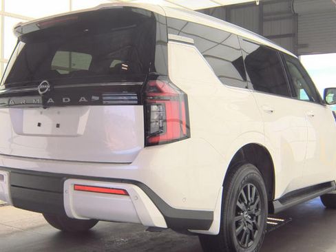 Certified 2025 Nissan Armada SV RWD image 2