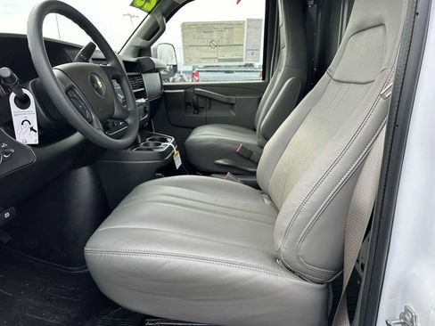 New 2025 Chevrolet Express 2500 w/ Driver Convenience Package RWD image 10