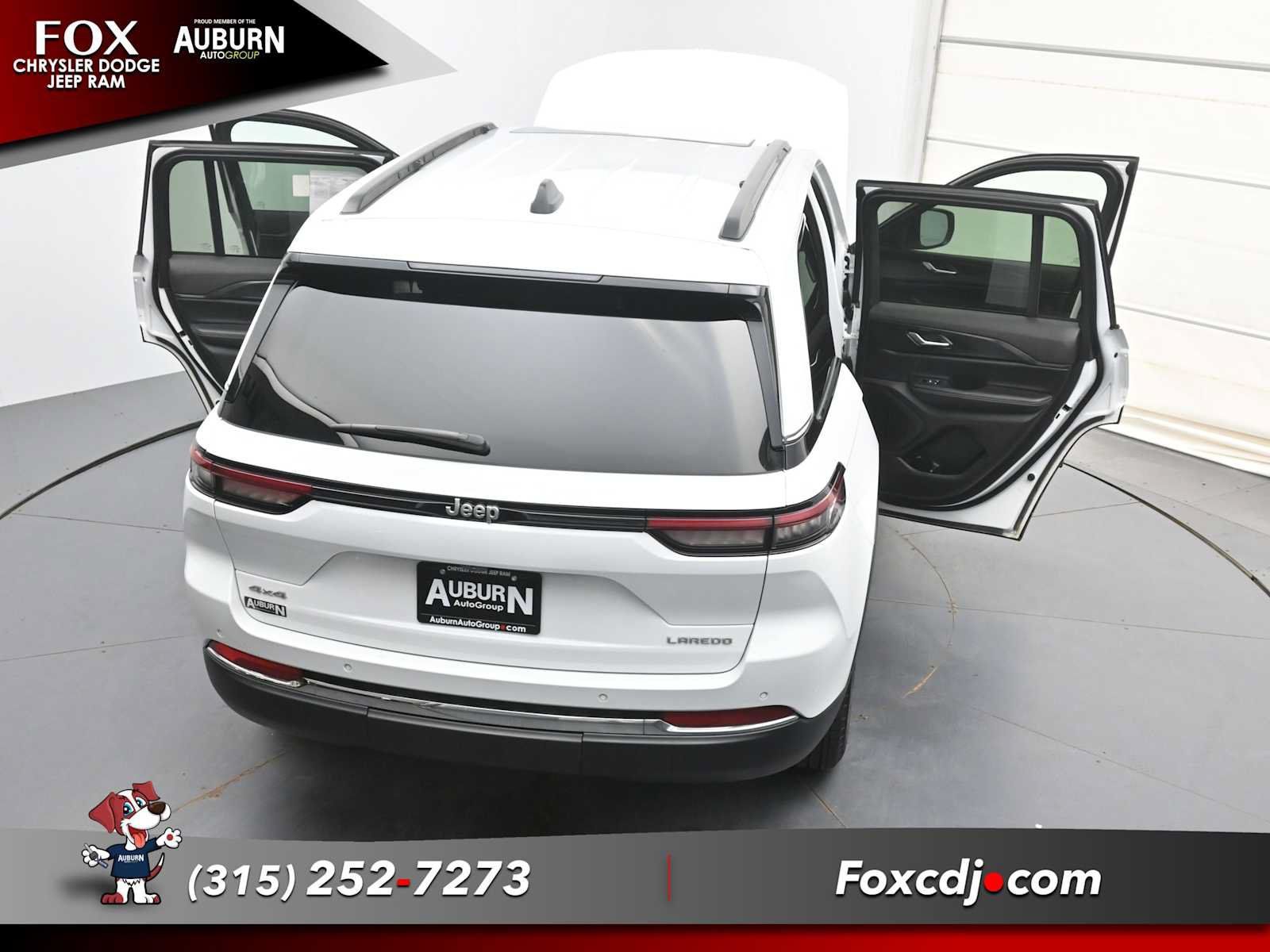Used 2025 Jeep Grand Cherokee Laredo X w/ Luxury Tech Group I AWD/4WD image 41