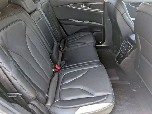 Certified 2022 Lincoln Nautilus Reserve AWD/4WD image 31