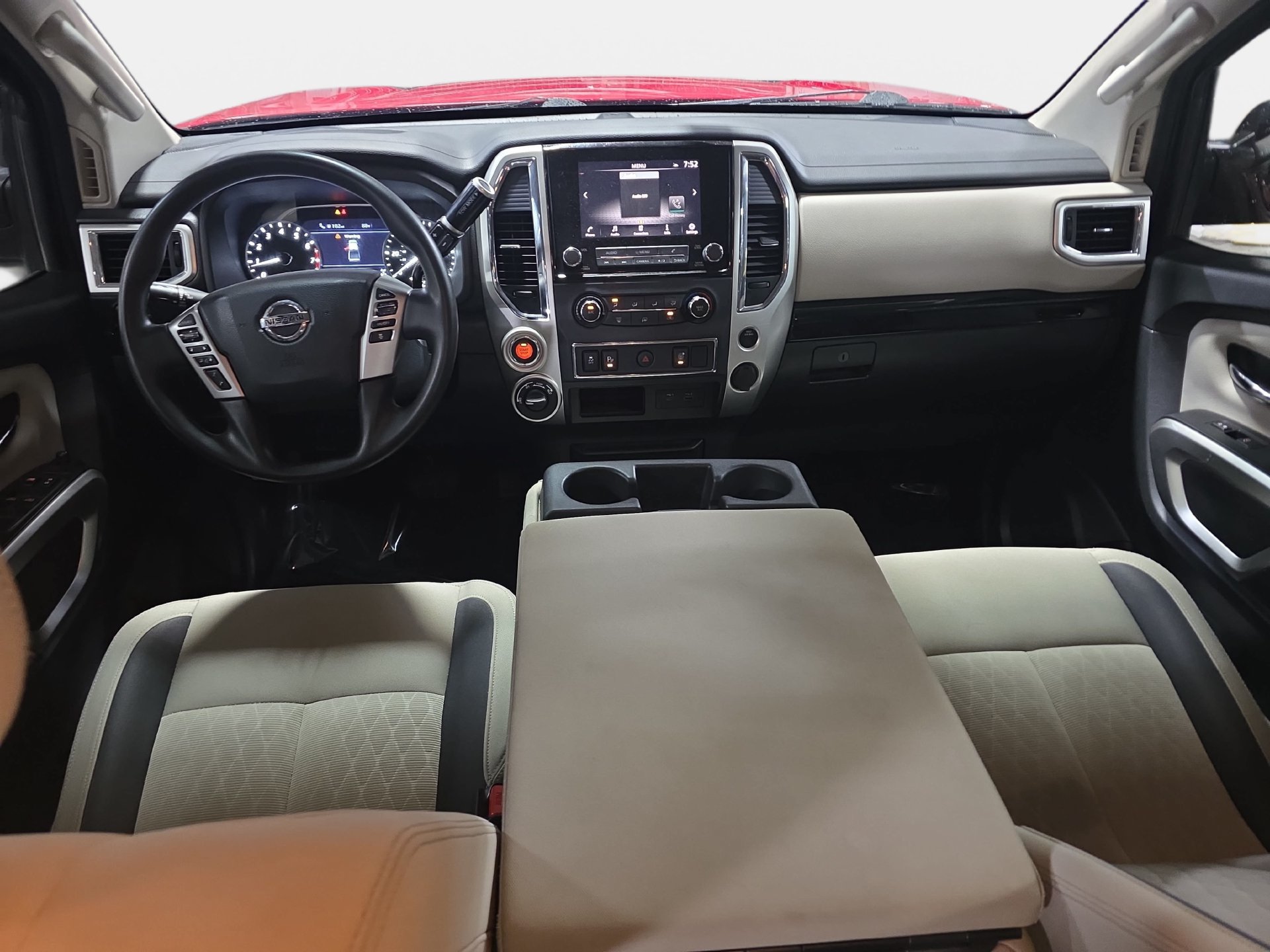 Used 2021 Nissan Titan SV w/ Accessory Utility Package AWD/4WD image 9