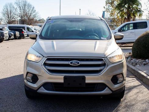 Certified 2017 Ford Escape SE image 2
