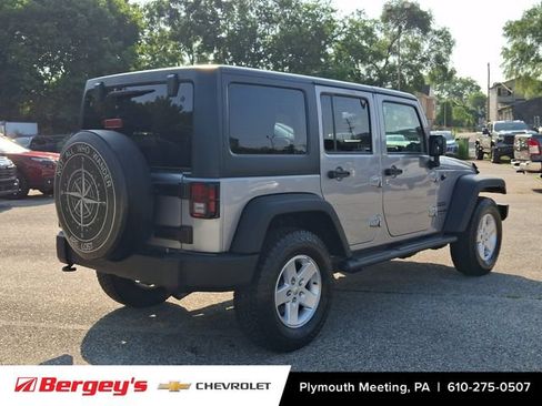 Used 2018 Jeep Wrangler Unlimited Sport S AWD/4WD image 8