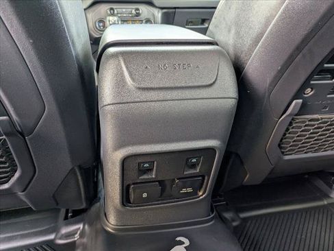 Used 2023 Ford Bronco Black Diamond AWD/4WD image 17