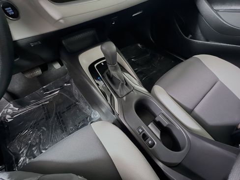 Used 2025 Toyota Corolla LE w/ Convenience Package image 25