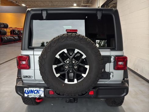 Used 2024 Jeep Wrangler Unlimited Rubicon w/ Safety Group AWD/4WD image 4
