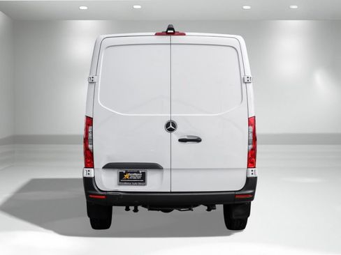 Used 2024 Mercedes-Benz Sprinter 2500 image 7
