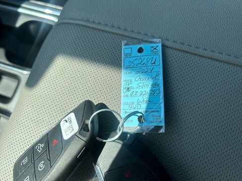 Used 2024 Chevrolet Silverado 1500 LTZ image 34