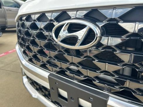 Used 2023 Hyundai Santa Fe Calligraphy FWD image 3