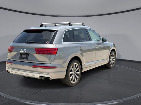 Used 2017 Audi Q7 3.0T Premium Plus w/ Premium Plus Package AWD/4WD image 11