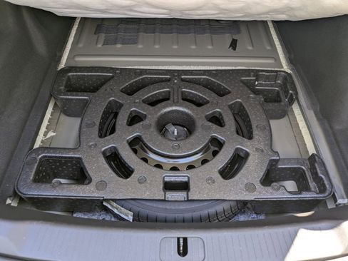 Used 2018 Buick LaCrosse Premium w/ Driver Confidence Package #2 image 35